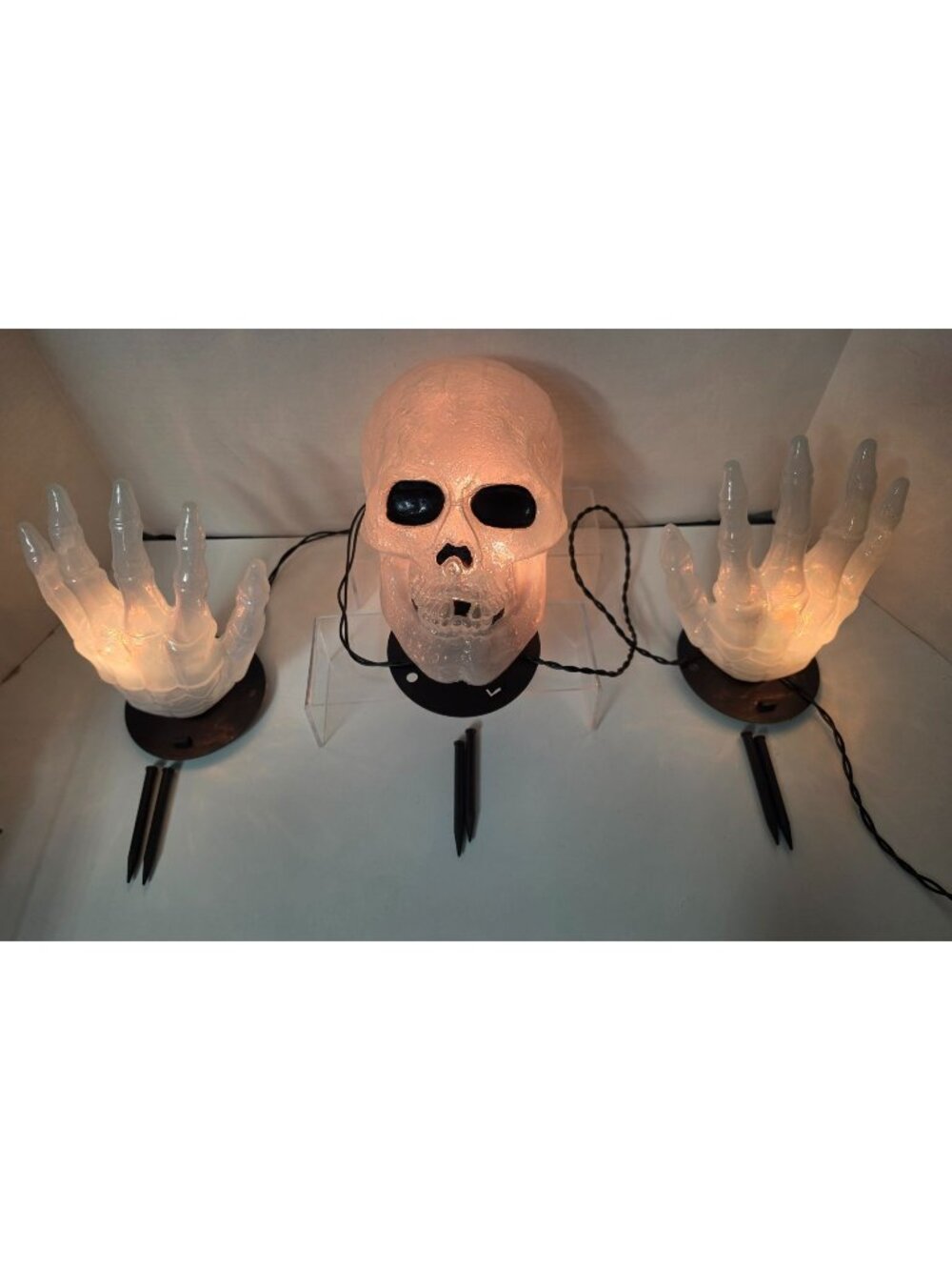 Halloween Lighted Skull & Skeleton Hands Ground Breaker Yard Decor 3 Pc Stakes